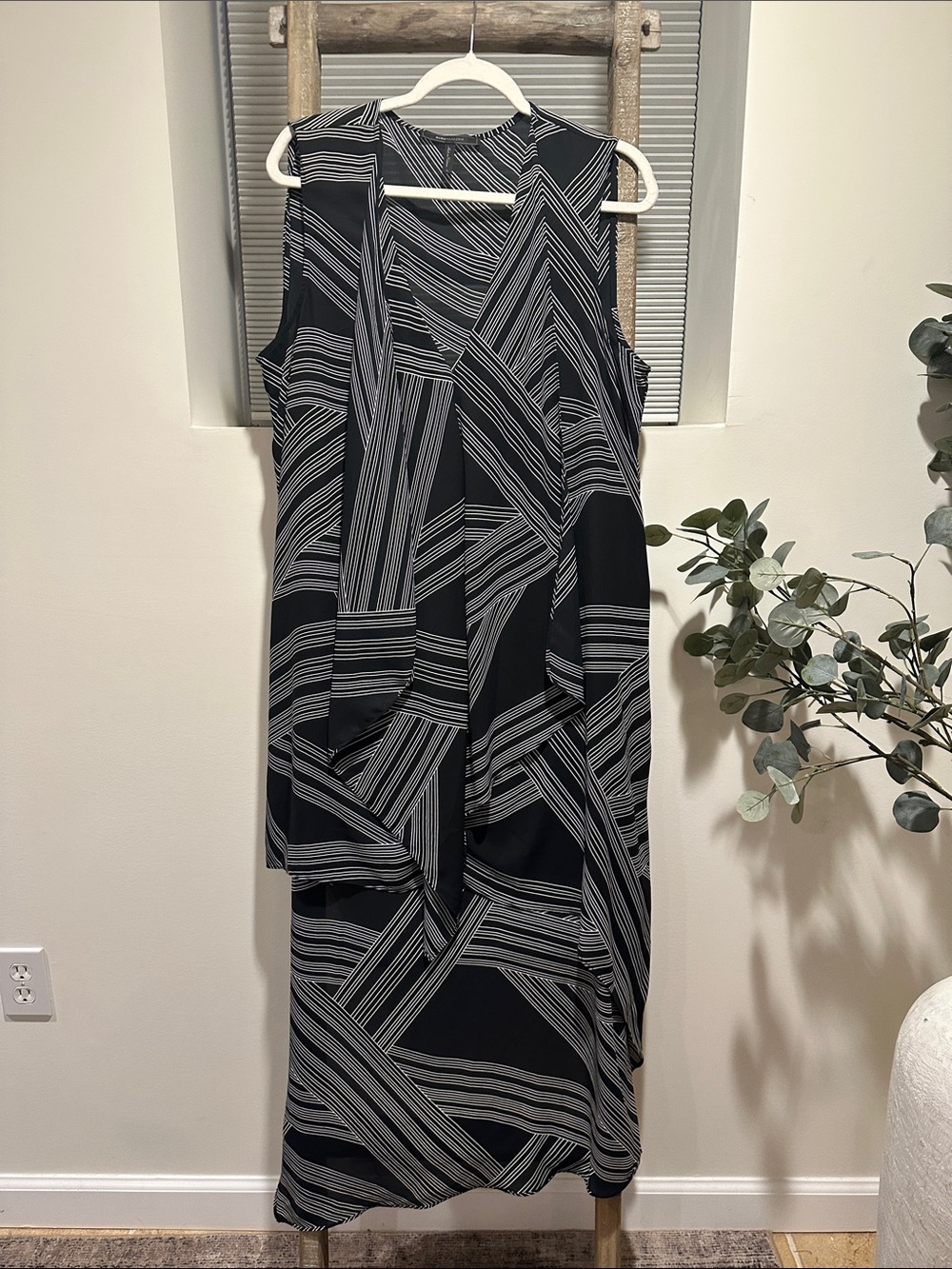 BCBGMaxAzria Black & Gray Geometric Maxi Dress - NWOT